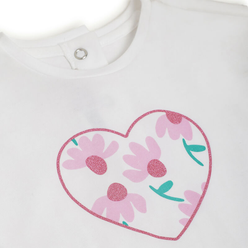 Girls White T-shirt with Short Pants image number 5